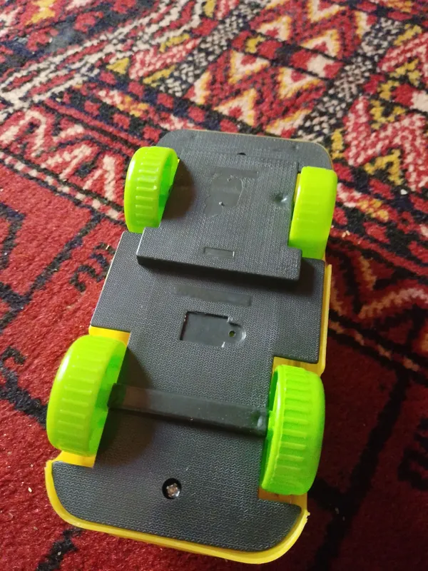 Игрушечная машина Chaqmoq makvin 4 Игрушечная машина Chaqmoq makvin 4