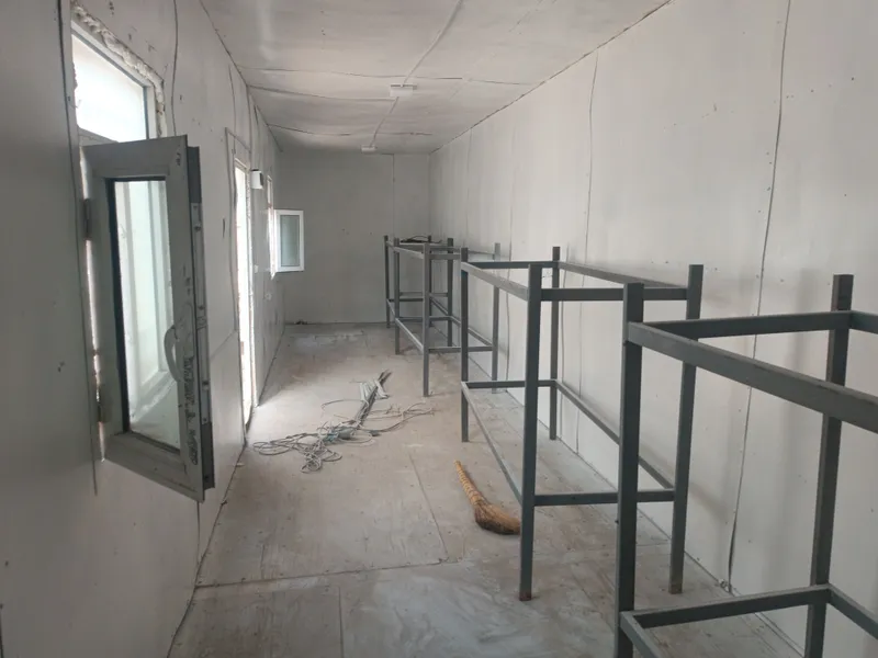 B U 12 metr konteyner krovatlari bilan — фото 1