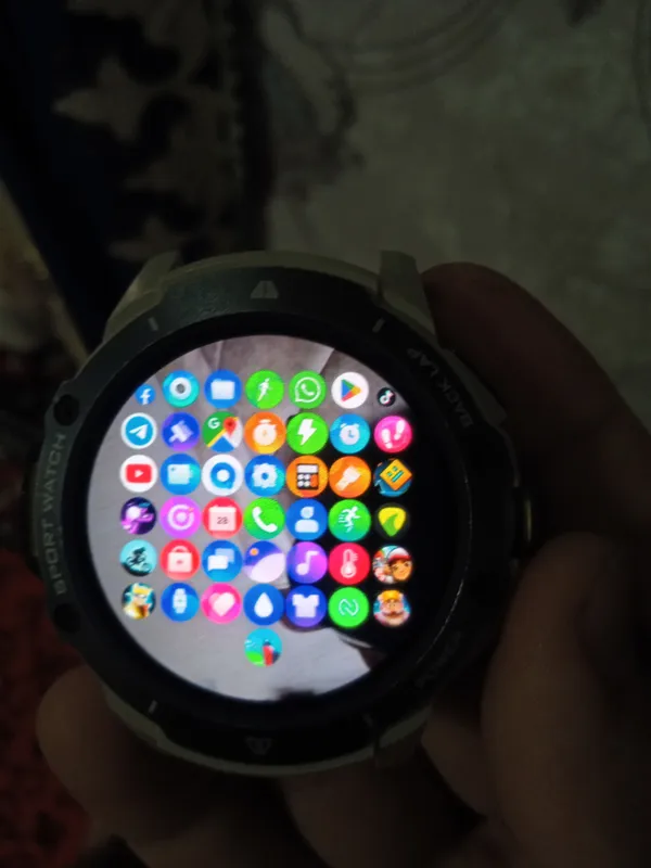 Smart soat sim katta o'qiydi YouTube play maket — фото 1
