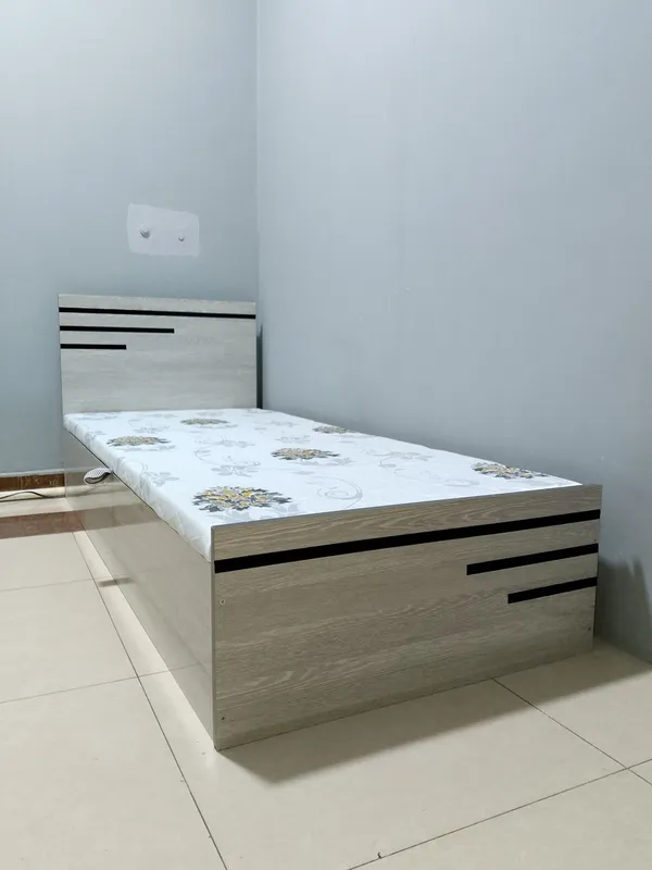 Loft 1 kishilik krovat / Bir kishilik kravat 1 Loft 1 kishilik krovat / Bir kishilik kravat 1