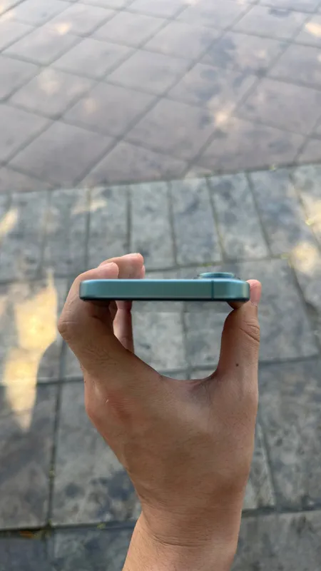iPhone 16 2 iPhone 16 2
