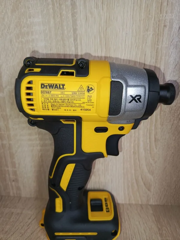 DeWalt винтоверт 2 DeWalt винтоверт 2