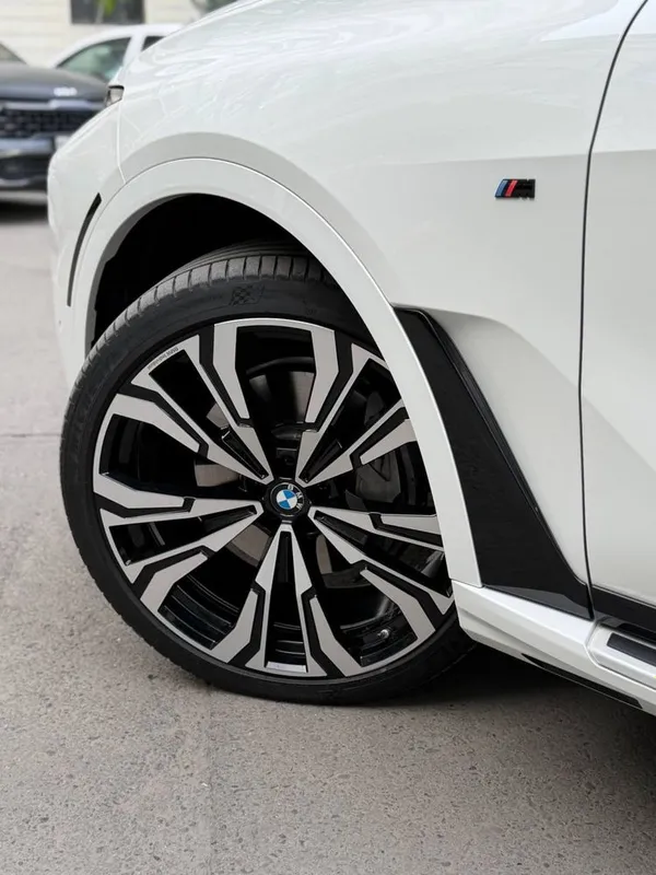 Bugun sotuvimizda BMW X7 40i — фото 2