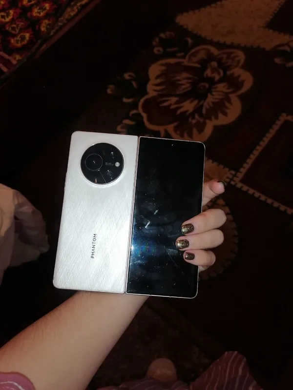 Tecno Phantom V Fold 4