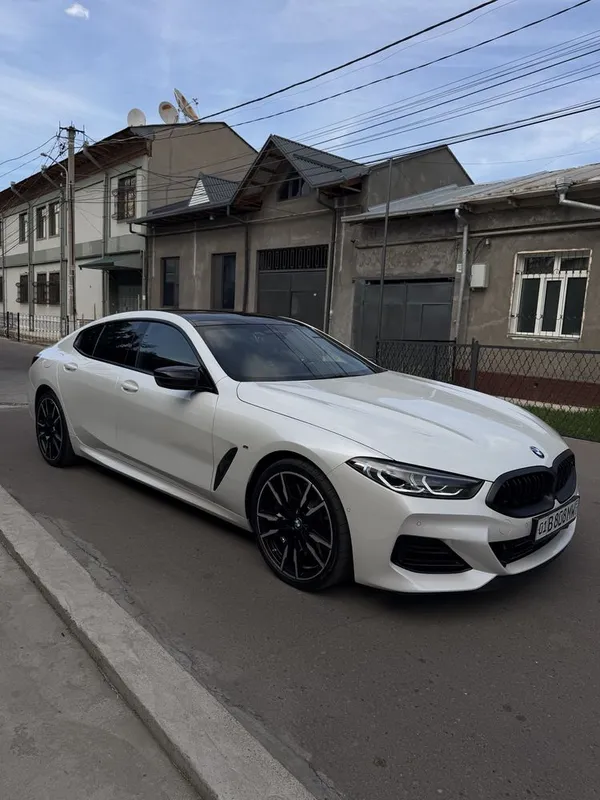 BMW M850i 2025 yil 5.000km yurgan Toza Arenda ili Naxt