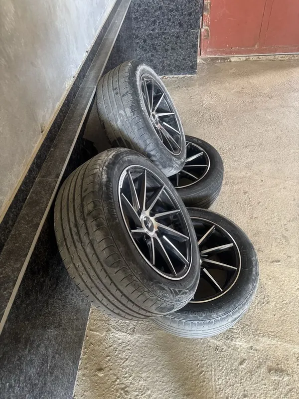 Диска балон Vossen R15 195/55 2 Диска балон Vossen R15 195/55 2