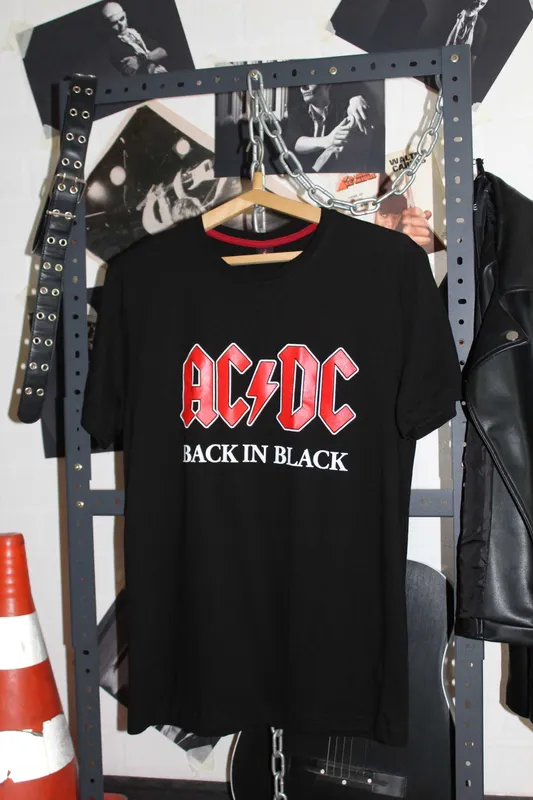 Футболка AC DC РОк мерч размер Л 2 Футболка AC DC РОк мерч размер Л 2
