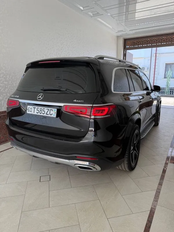 Mercedes-Benz GLS 450 4 Mercedes-Benz GLS 450 4