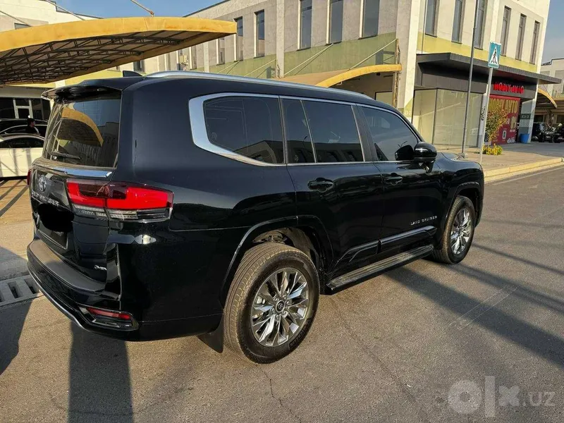 Toyota Land Cruiser 300, Гибрид 3,5л Турбо - Король оффроада 2 Toyota Land Cruiser 300, Гибрид 3,5л Турбо - Король оффроада 2