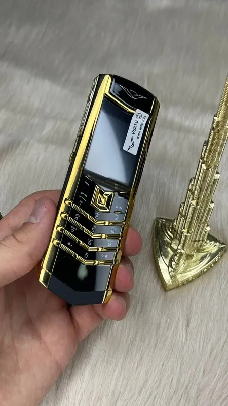Vertu Signature Dual sim Yengi (Nokia) Sifat