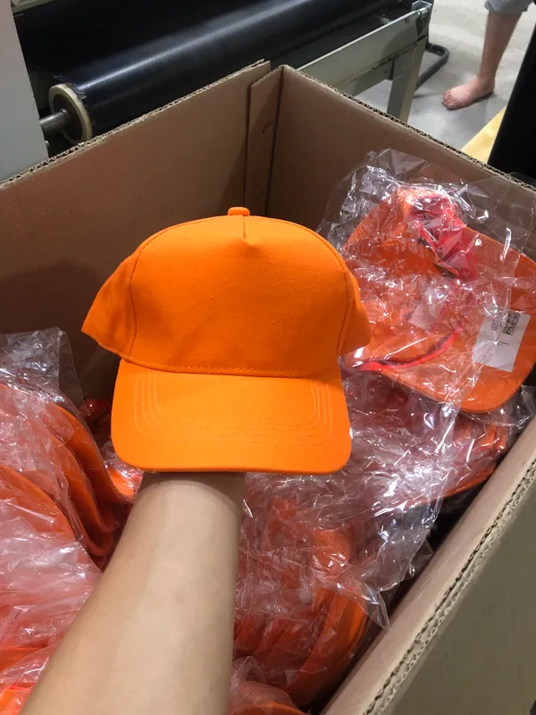Turli xil rangdagi kepkalarga buyurtma berin — фото 1