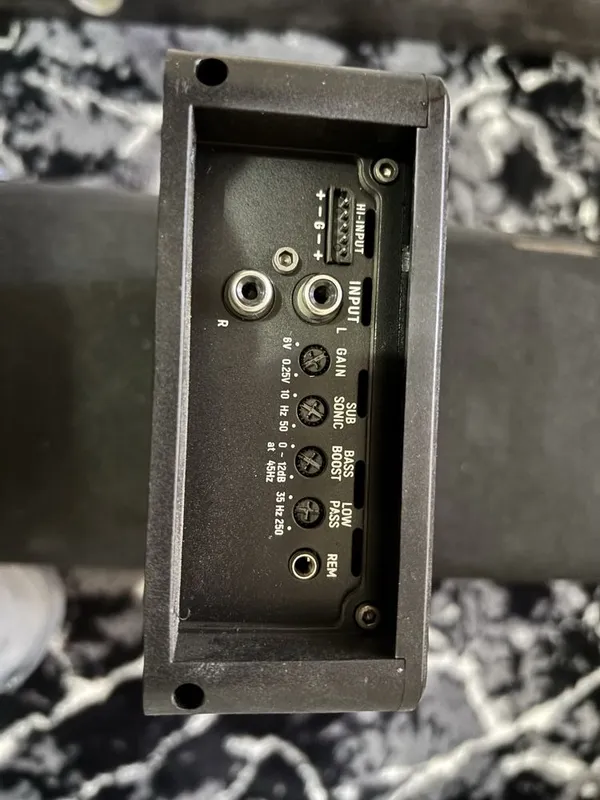 Уселитель AMR Pro 1.800w 3 Уселитель AMR Pro 1.800w 3