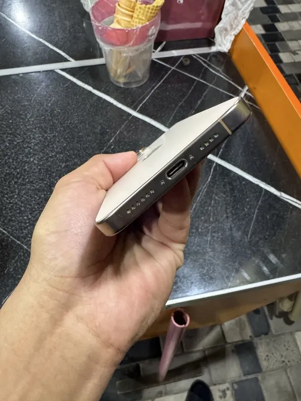 Iphone 16 pro max 259 ggg — фото 2