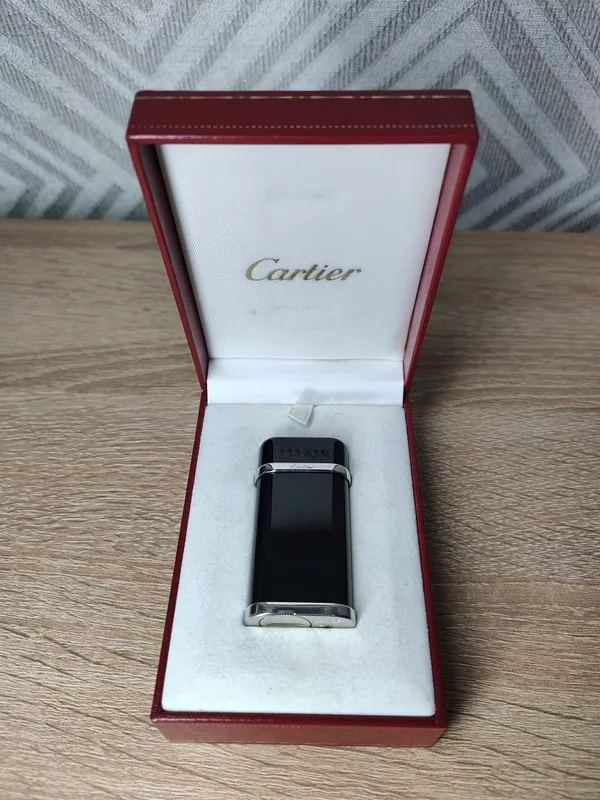 Cartier зажигалка оригинал с коробкой и документами