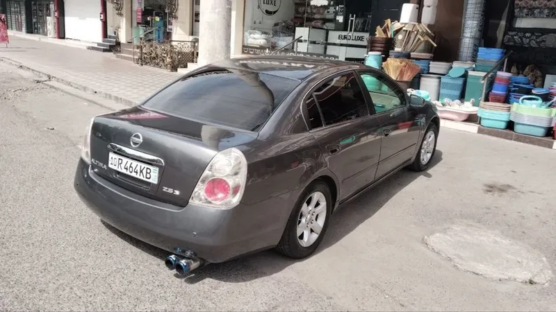 Nissan Altima 2004 год 3