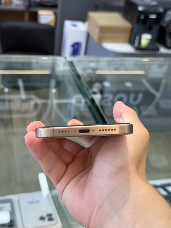 Iphone 16 Pro Max — фото 4