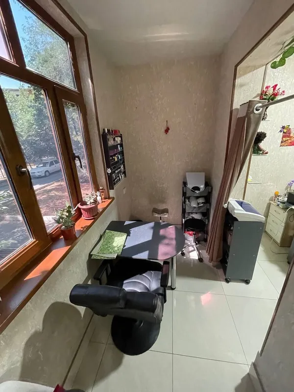 Лисунова таер бизнес 1-линия 52м²{2/1/4}Нежилой квартира сотилади — фото 2