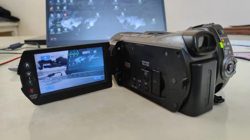 Full HD SONY SR12 Видеокамера — фото 2