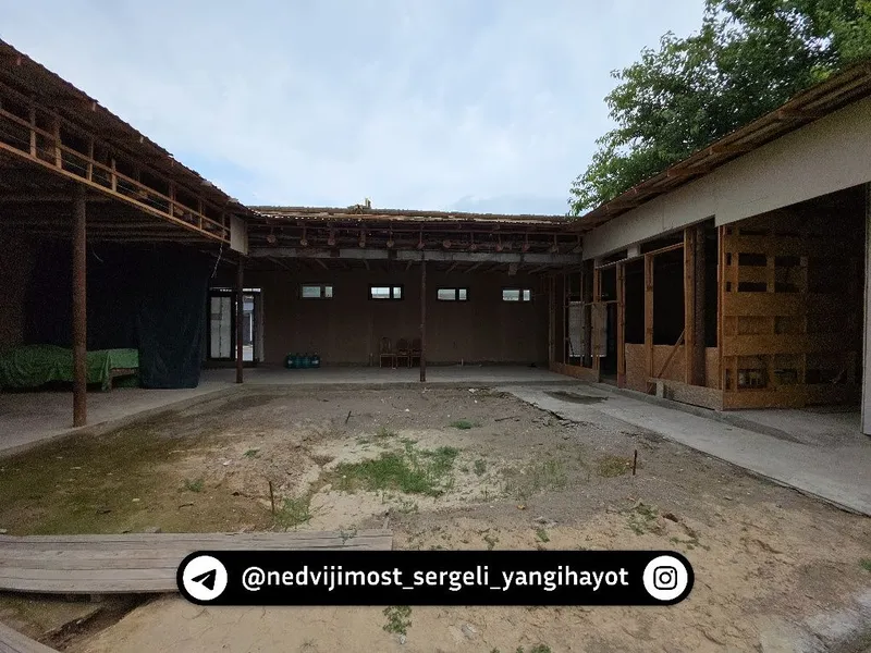 Chortok mahallasi, asosiy yo‘l bo‘yida yer uchastkasi 4 sotix (18 m × 22 m) 3