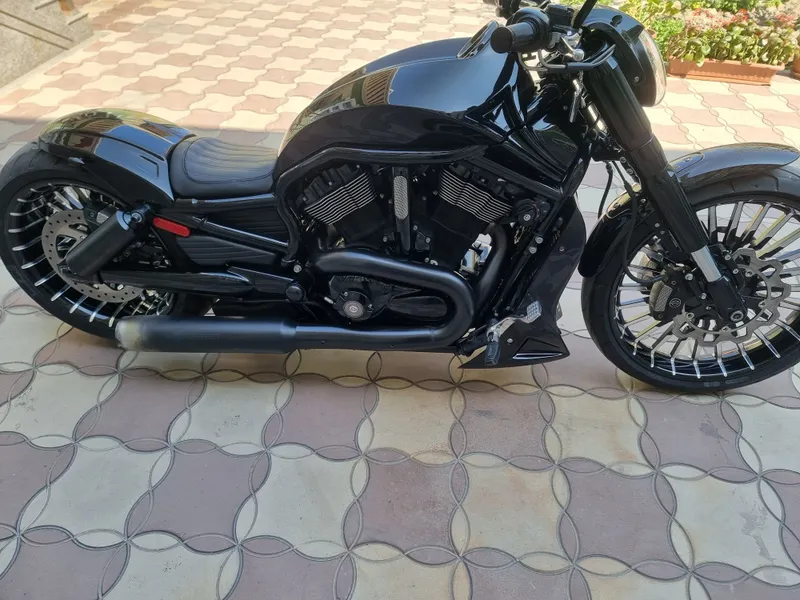 Harley-davidson v-rod tuning sotiladi — фото 3