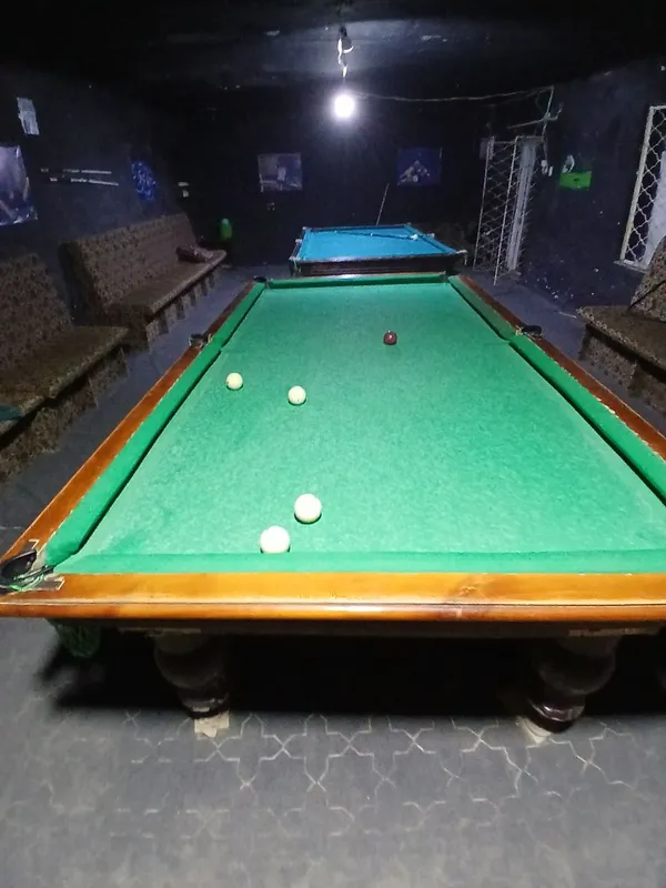 Billiard stol yaxshi xolatda 2 Billiard stol yaxshi xolatda 2