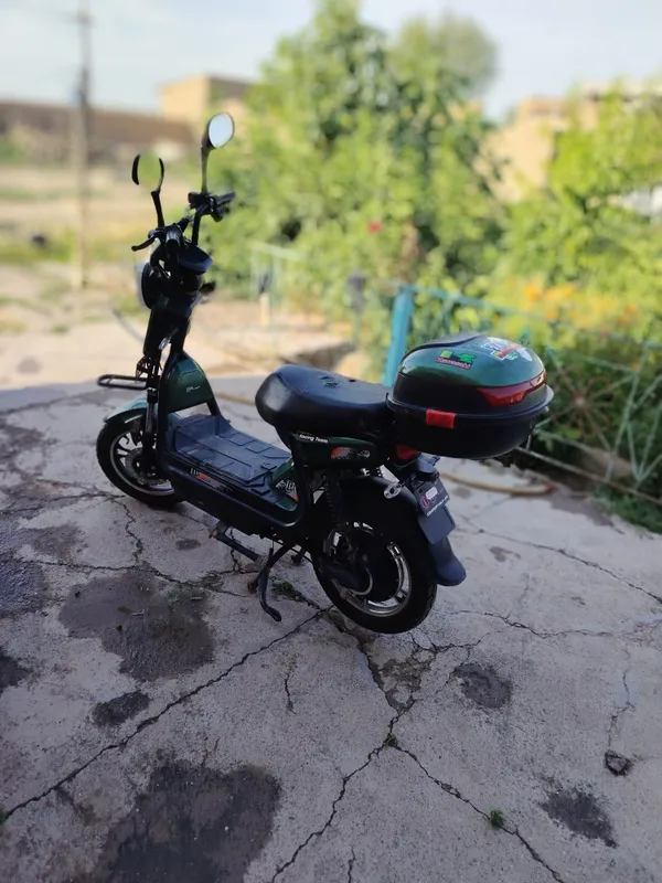 Sukuter sotiladi 2