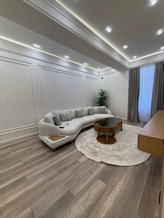 Universam bozori yoki Turkiston metrosi 3