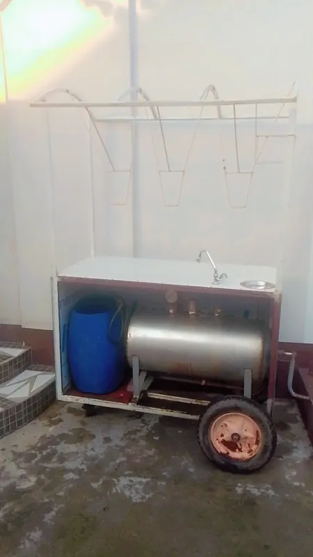 Аппарат для газировки, холодильник 2 Аппарат для газировки, холодильник 2