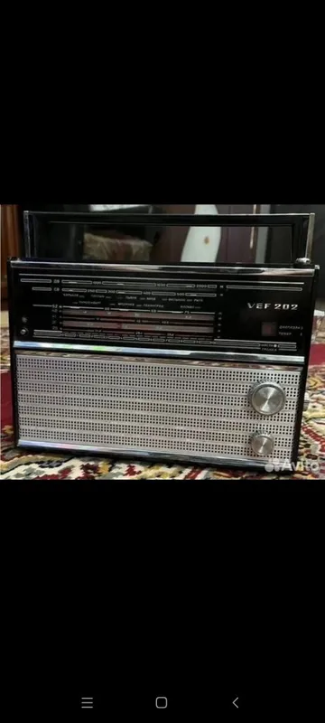 Продаётся радиоприёмник ВЭФ 202, состояние хорошее, FM и ВП нет Продаётся радиоприёмник ВЭФ 202, состояние хорошее, FM и ВП нет