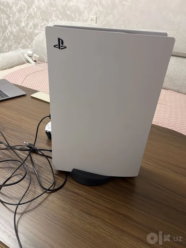 PlayStation 5 Disc Edition 1TB + 2 та джойстик — идеал ҳолатда 3 PlayStation 5 Disc Edition 1TB + 2 та джойстик — идеал ҳолатда 3