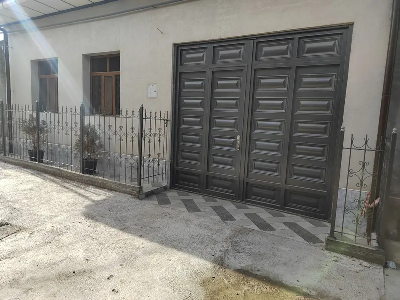 Продаётся уютный дом 1,7 соток, в городском посёлке Салар. 1