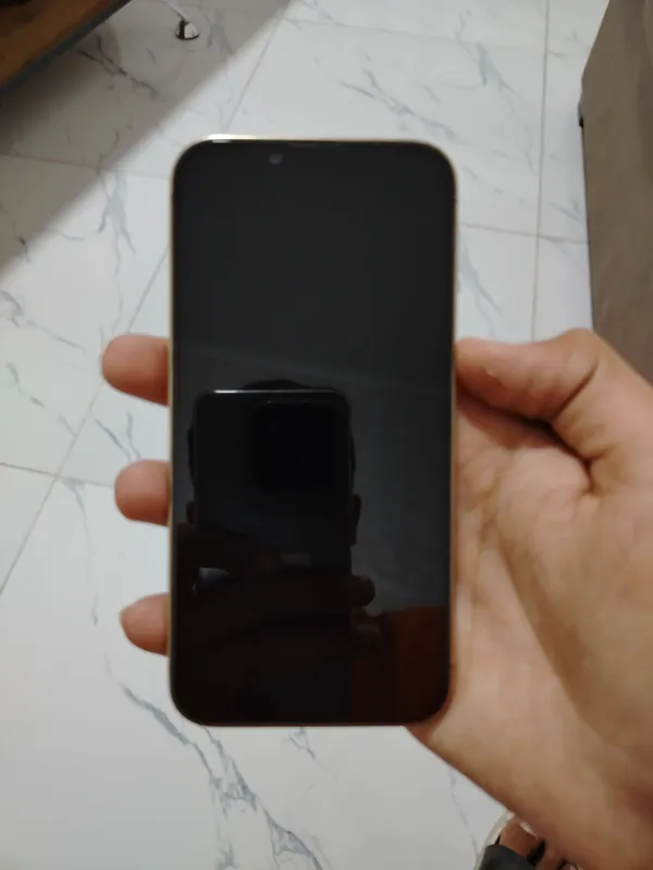 iPhone 13, состояние батареи 78%, в идеальном состоянии 2