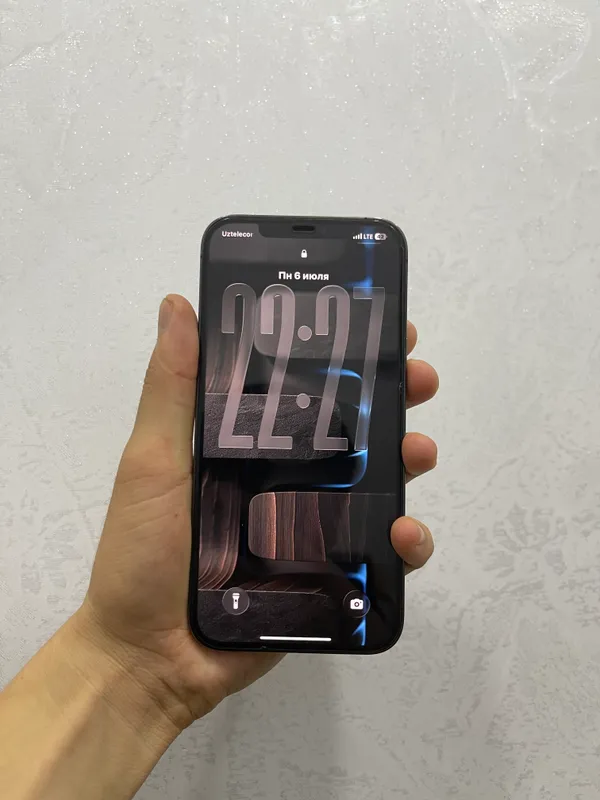 Iphone 12 pro max 4