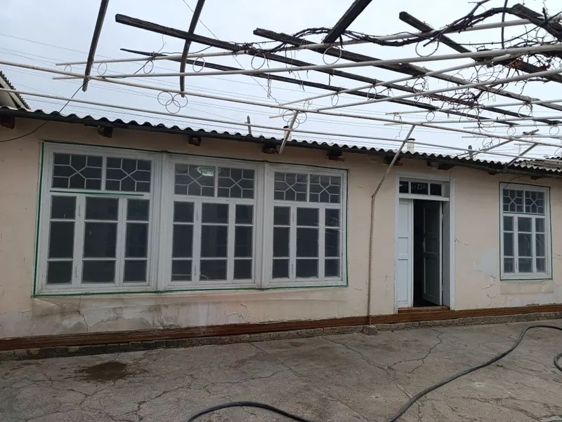 Yoğoch darvoza 3.20×3m ,derazalar ,eshiklar sotiladi 2 Yoğoch darvoza 3.20×3m ,derazalar ,eshiklar sotiladi 2
