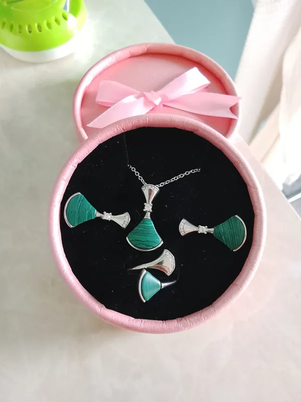 Серебряный комплект