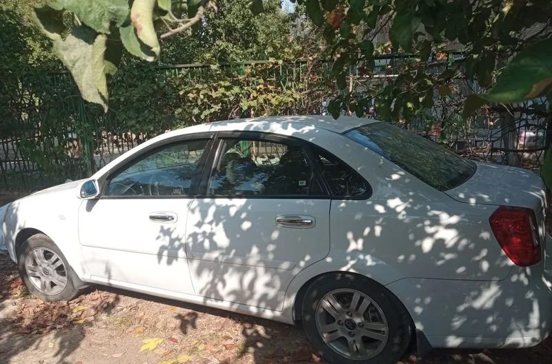 Подаётся Lacetti 2