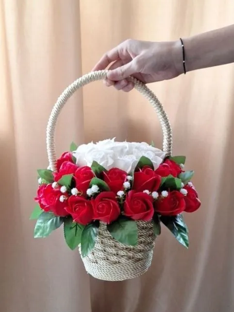 Корзинка розы из мыла 1 Корзинка розы из мыла 1