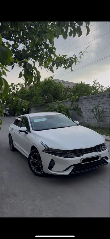 Sotiladi Kia K5 Comfort