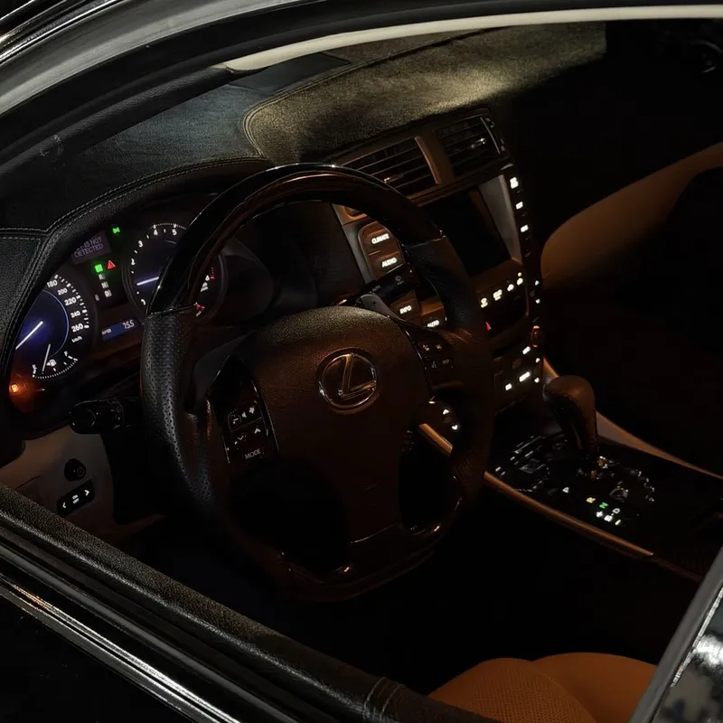 Nasiya savdo lexus is300 3L V6 6 Nasiya savdo lexus is300 3L V6 6