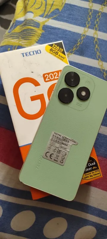 Телефон Tecno spark go