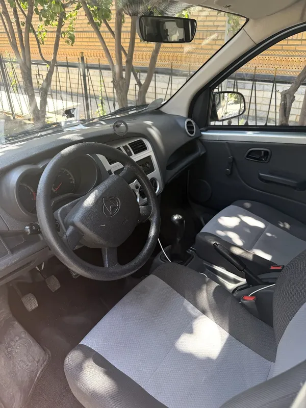 Avtomobil Changan 4