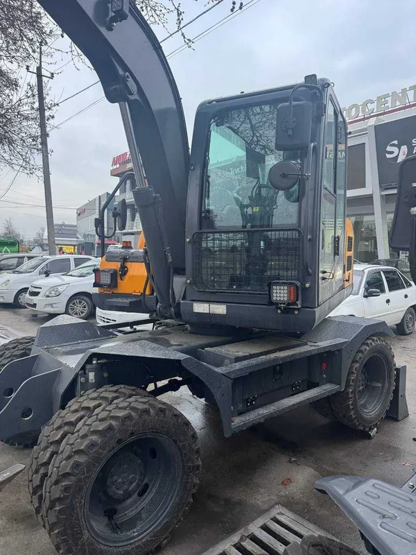 Экскаватор Колесный гидравлический XINYUAN XYB80W 660 млн сум с НДС — фото 4 Экскаватор Колесный гидравлический XINYUAN XYB80W 660 млн сум с НДС — фото 4