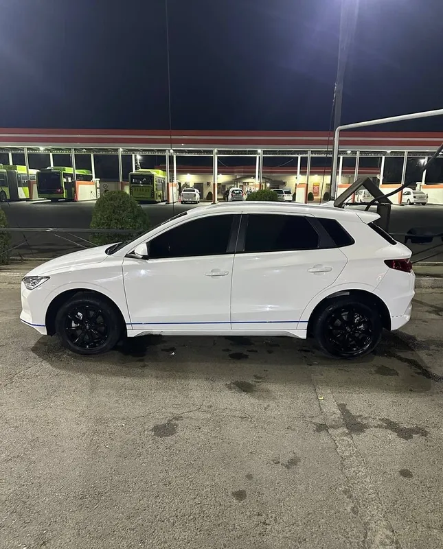 Byd e2 super sotiladi 5