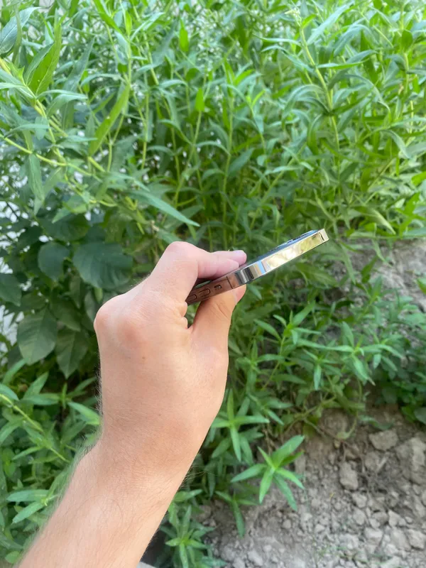 iphone 12 pro 4