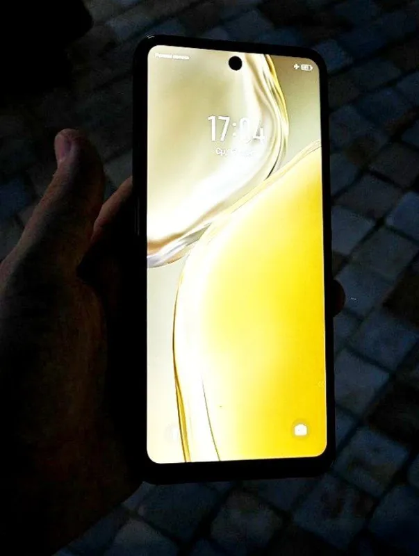 INFINIX HOT 40i 8+8=16 gb 128 gb ideal