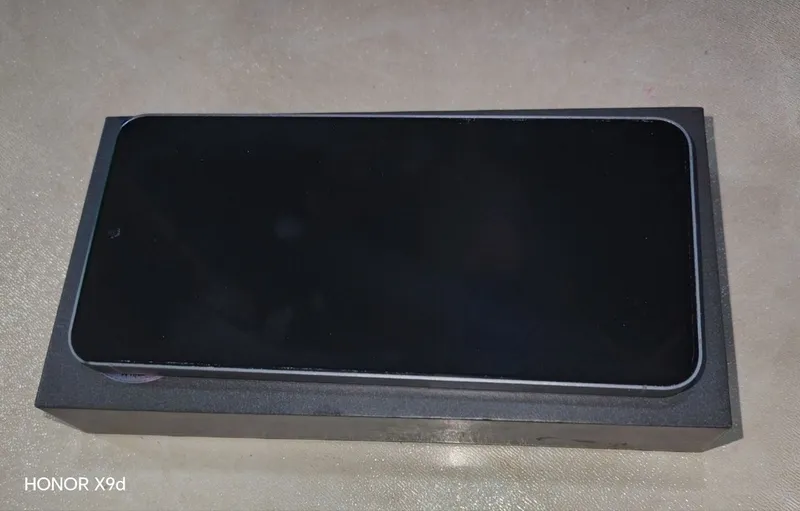 Samsung s25 Fe 8/256 Gb xotira