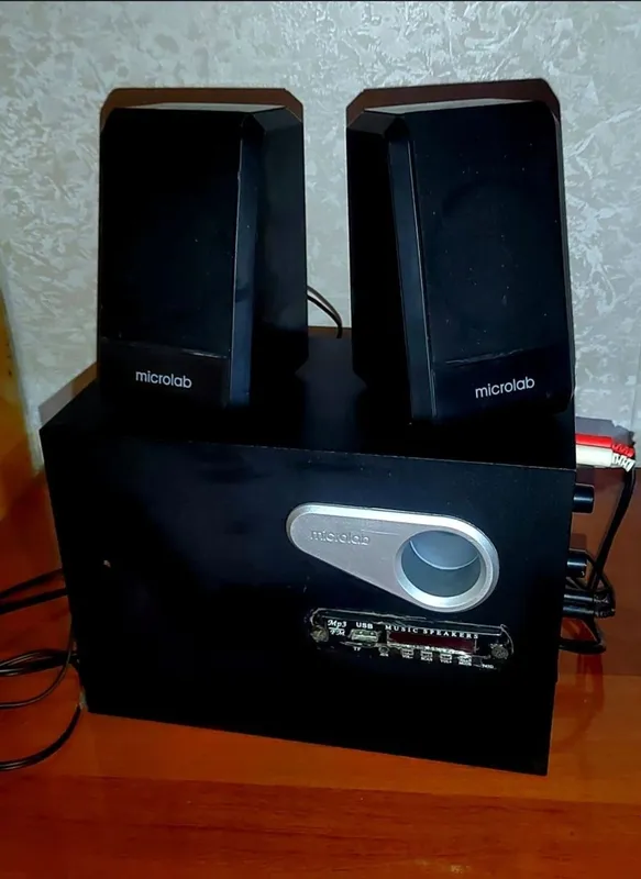 Microlab kalonka pult, usb fleshka, micro fleshka, aux, FM radio narxi 4