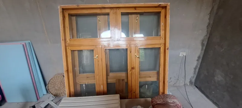 deraza rom yogʻoch kelishadigan joyi bor