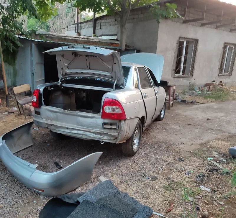 Приора на запчасти 4