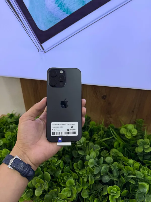 I PHONE 16 PRO MAX